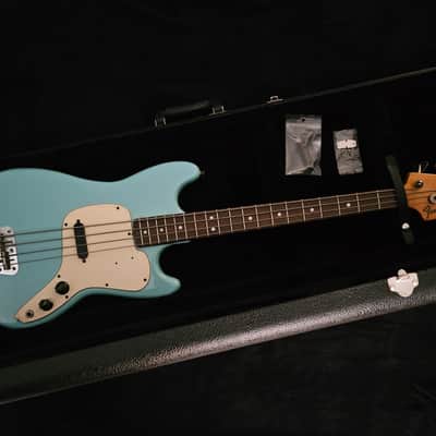 Fender Musicmaster Bass Daphne Blue image 25