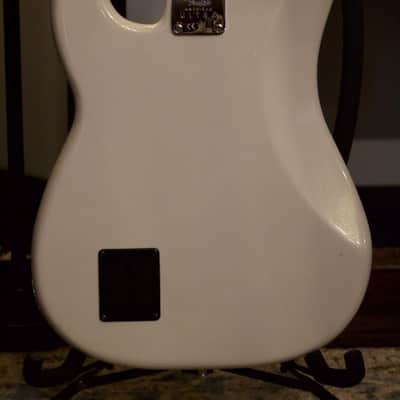 Used Fender American Ultra Precision Bass, Alpine White image 4