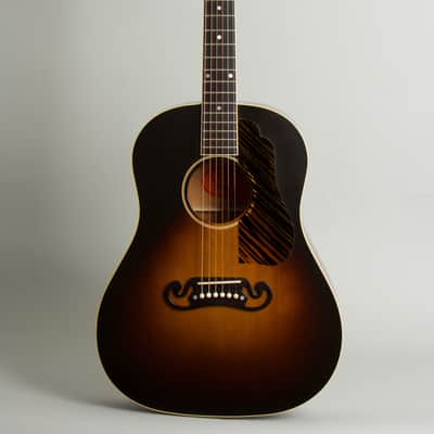Gibson  J-55 1939 Re-issue Flat Top Acoustic Guitar (2023), ser. #21833049, original black hard shell case. Bild 1