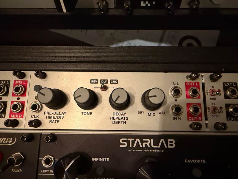 Intellijel Multi-FX 1U Delay / Reverb / Chorus Eurorack Synth Module 2020 - Present - White image 1