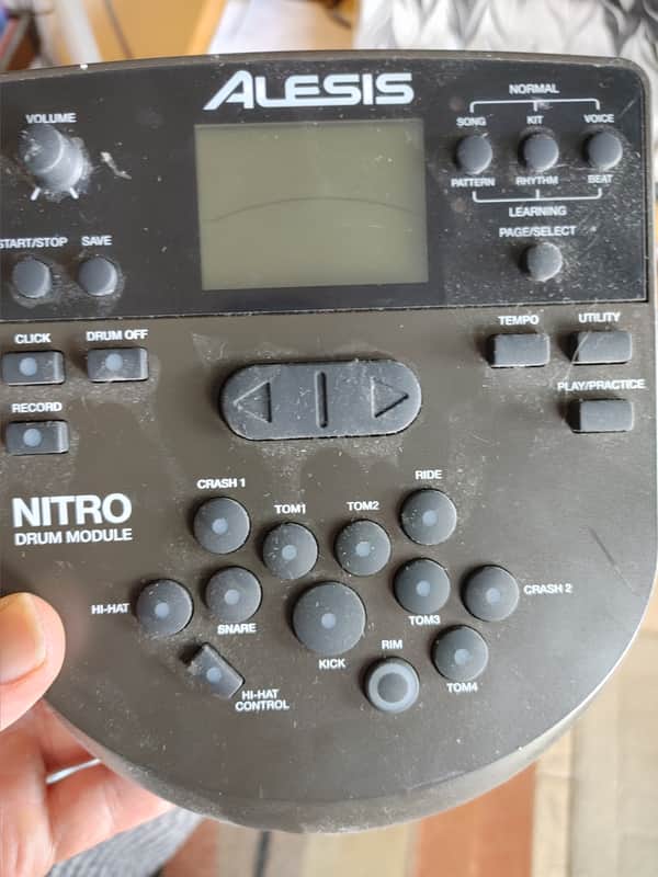 Alesis Nitro Mesh Kit Electronic Drum Set 2010s - Black image 1