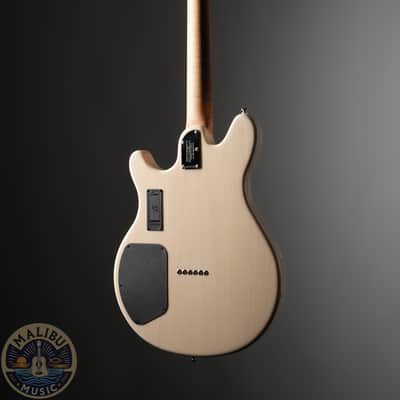 Music Man Valentine Trans Buttermilk image 5