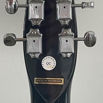 New Old Stock Silvertone 1303/U2 Reissue W/Hanging Bag, Wall Hanger & Accessory Bundle 2010s - Black image 7