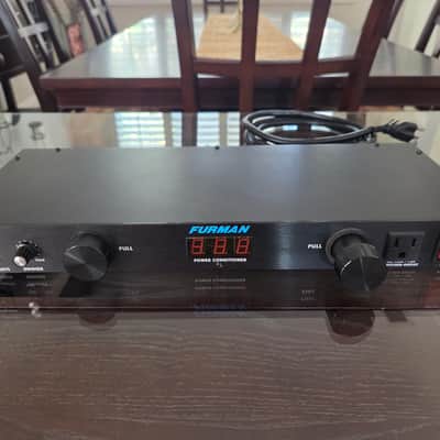 Furman M-8D Power Conditioner with Lights & Digital Meter image 2