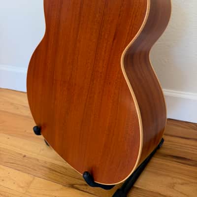 Lowden O22c 2009 - cedar image 5