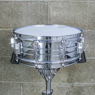 Pearl 80s Chrome Over Steel 10 Lug Snare Drum image 4