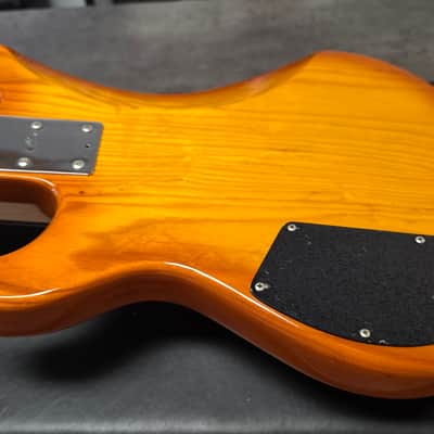 G&L L-5500 USA RARE Bass 5 String Honeyburst EMG American Leo Fender HH Jazz Bass Ash Body LOW SERIAL NUMBER! L5500 Rock Bass Custom Case image 16