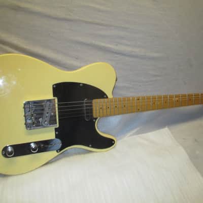 80's CREAM TELLIE POINTY HEADSTOCK image 1