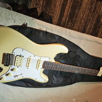Squire 11 strat. Circa.1980,s Factory has pickups image 1