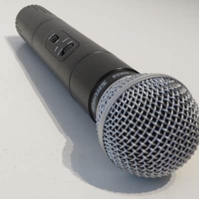 Shure SM58 / UT2 Wireless Microphone and UT4A Receiver - 864.850