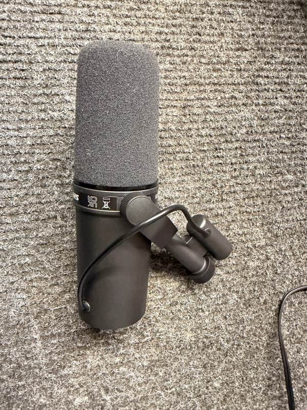 Shure SM7B Cardioid Dynamic Microphone 2001 - Present - Black