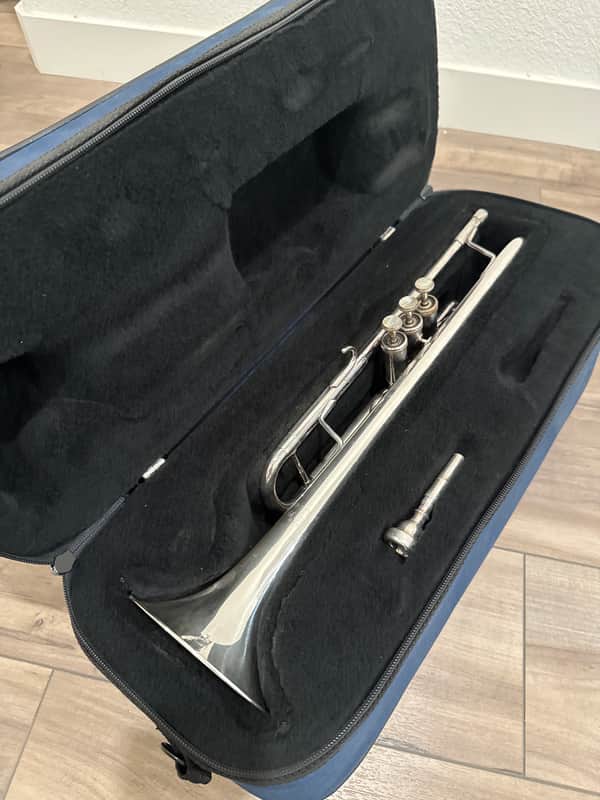Getzen 700 Special Bb Trumpet SN P22808 (Silver plated) image 1