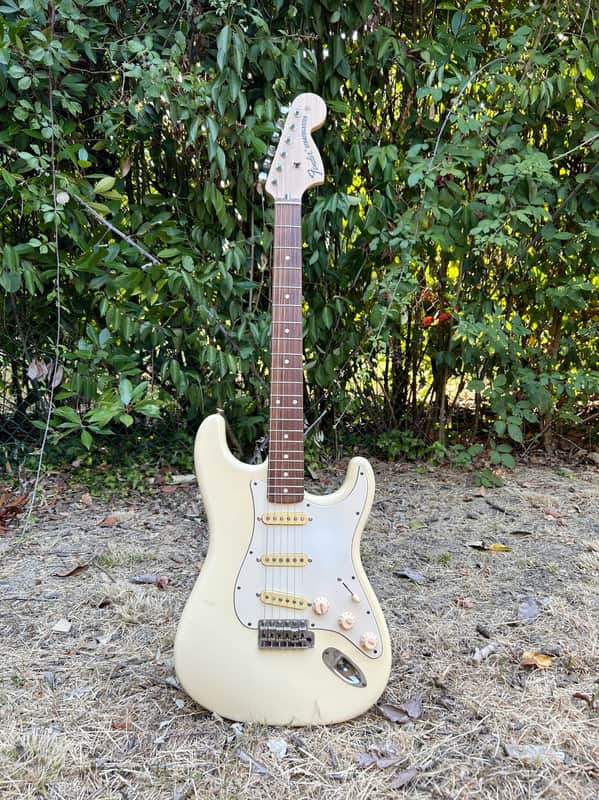 Fender Stratocaster AVRI70 with DiMarzio pickups image 1
