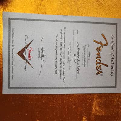 Fender 1959 Custom Shop Relic PBass Special Order 2008 Sunburst image 10