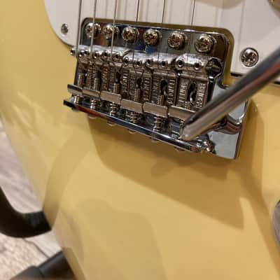 Fender Vintera II '70s Stratocaster with Maple Fretboard - Vintage White image 12
