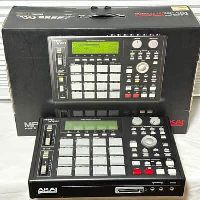 Akai MPC1000 Music Production Center