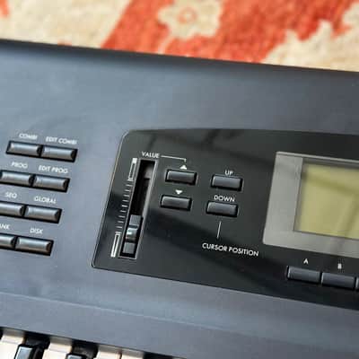 KORG 01/W FD Workstation image 13