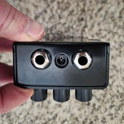 REVV G4 Distortion - Black, With Box image 3