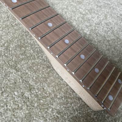 Black Dean Vendetta Guitar Maple Neck, Rosewood 24 Frets Fingerboard image 8