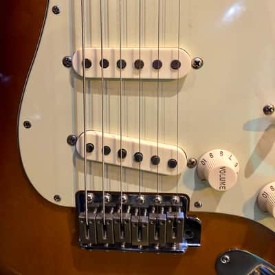 Fender stratocaster kenny wayne shepherd - 3 colour sunburst image 3