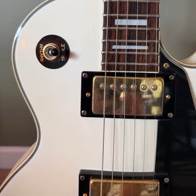 Epiphone Les Paul Custom 1999 Alpine White with hard case image 4