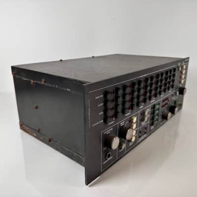 Soundcraftsmen SP4002 Signal Processing Preamplifier image 6