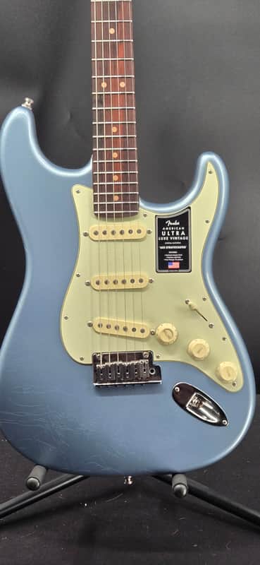 Fender American Ultra Luxe Vintage '60s Stratocaster®, Rosewood Fingerboard, Ice Blue Metallic image 1