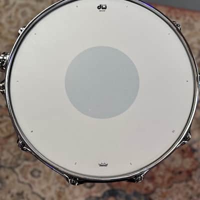 DW DDSD6514MACR 14X6.5 DESIGN THIN ALUMINUM SNARE DRUM MATTE FINISH - FLOOR DEMO image 4