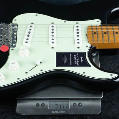 Fender Limited Edition Vintera II Road Worn 60 Strat Black MX25069707 image 6