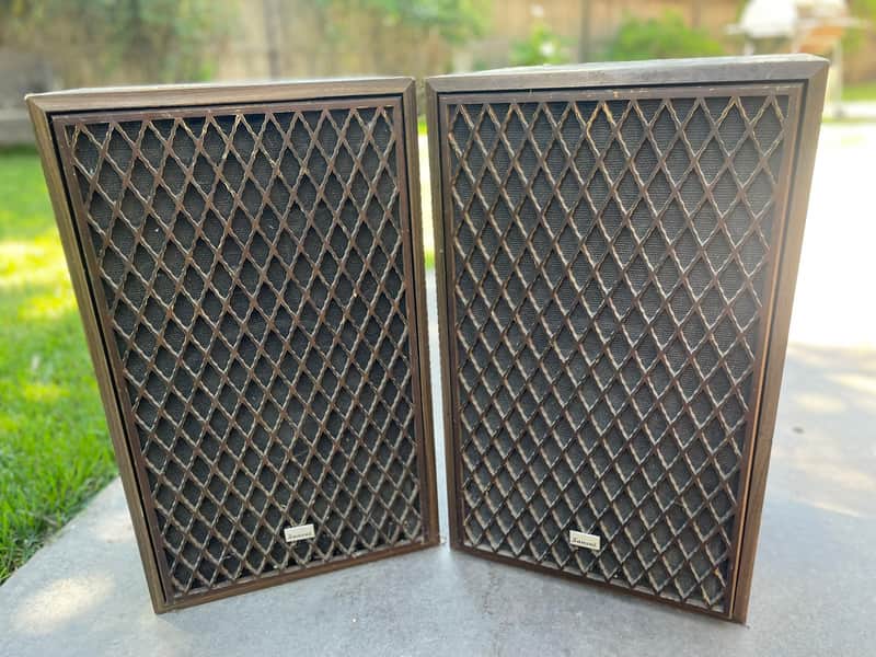 Sansui SP X6700 speakers in fair condition - 1970's image 1