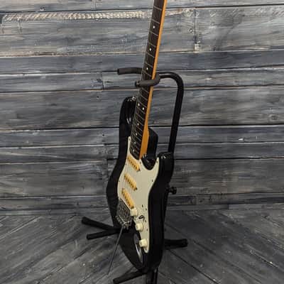 Used Squier by Fender 1984-1987 MIJ E Series Locking Tremolo Stratocaster image 7