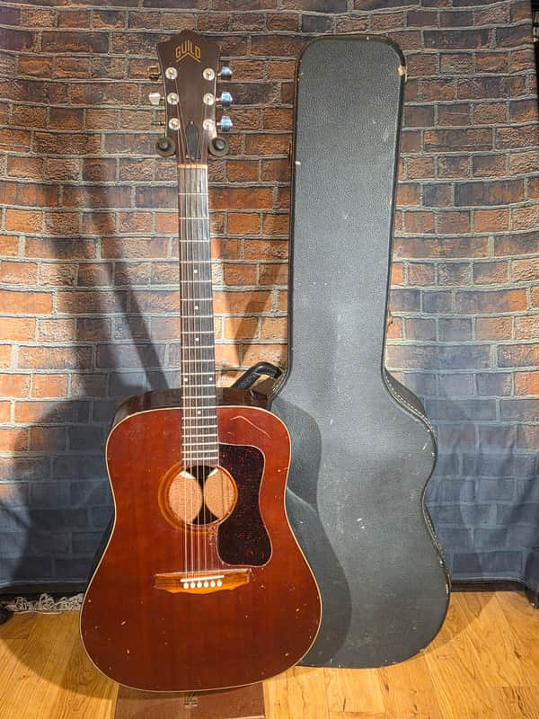 Guild D-25 1974 - 1986 | Reverb