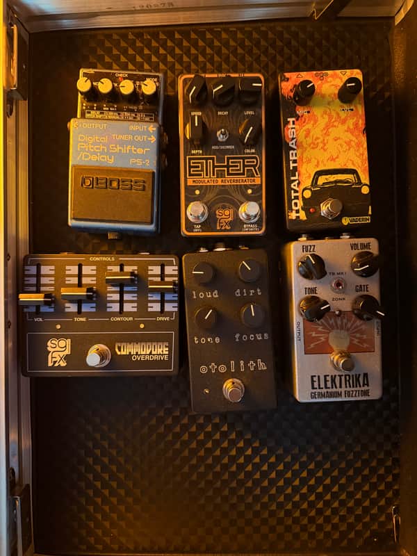 Six Pedal Lot image 1