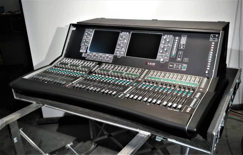 Allen & Heath Dlive S7000 Control Surface and DM64 Mixrack Black image 1