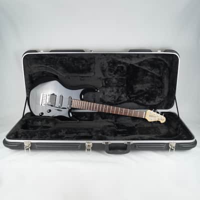 Music Man Luke II - USA 2010 - Black - Case included image 1