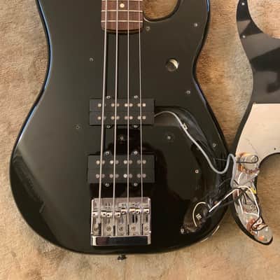 Fender Blacktop Precision P-Bass with Double Jazz Bass Pickups Gloss Black image 4