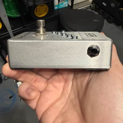 MXR M109S Six Band EQ 2016 - Present Silver image 4
