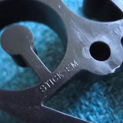 Stick-em Holder Bracket image 2