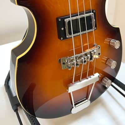 Duesenberg Violin Bass - 2-tone sunburst image 7