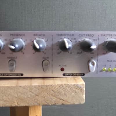 Focusrite Platinum VoiceMaster Channel Strip 2000s - Silver image 3
