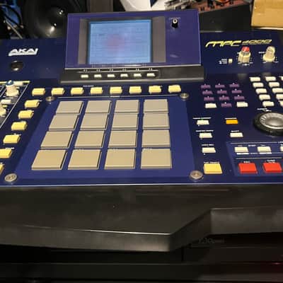 Akai MPC4000 Music Production Center 2002 - 2007 - Blue image 2