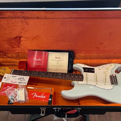 Fender American Vintage II 1965 Stratocaster  2025 - Sonic Blue / 7lbs. 11.5oz. #V2554025 image 2