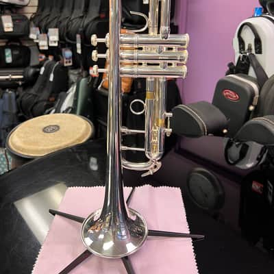 Bach Stradivarius 37 Silver-plated Trumpet image 6
