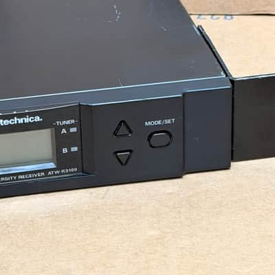 Audio-Technica ATW-R3100 Wireless UHF Synthesized Diversity Receiver - Good Condition image 4