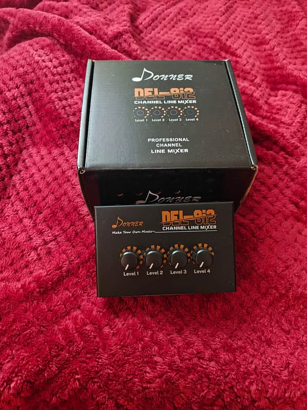 Donner DEL-812 4 Ch Mixer image 1
