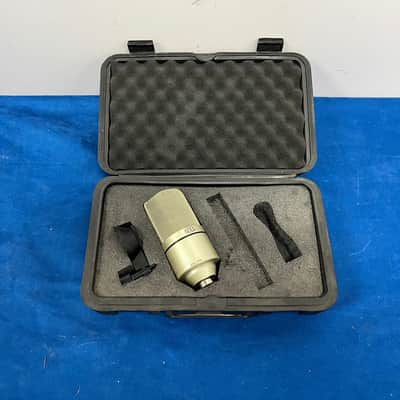 Used MXL 990 Large-diaphragm Condenser Microphone with clip and case image 1