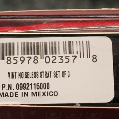 Fender 099-2115-000 Vintage Noiseless Stratocaster Pickup Set Aged White image 3