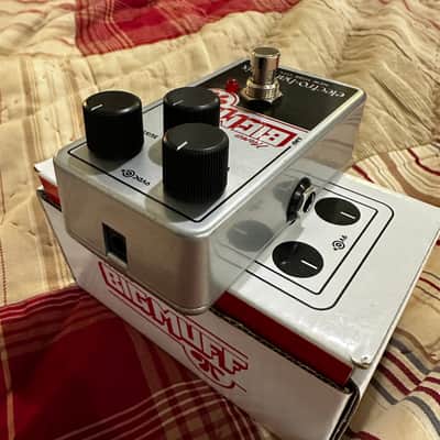 Electro-Harmonix Nano Big Muff Pi Distortion / Sustainer 2013 - Present - White / Black / Red image 4
