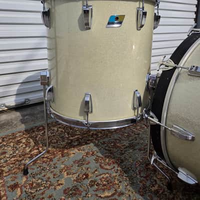 Ludwig No. 980 Super Classic Outfit 9x13 / 16x16 / 14x22" Drum Set (3-Ply) 1970 - Silver Sparkle (C022-1) image 5