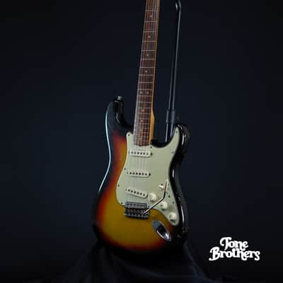 All Original! 1964 Fender Stratocaster Sunburst image 2